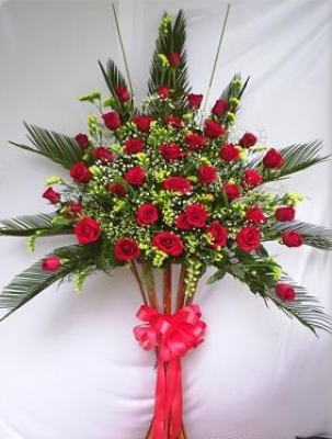 HV-NH-SP-469 - Red roses, yellow statices, greens (height 1.6m) (ID: HV-NH-SP-469) 